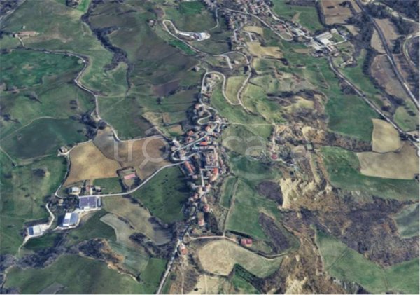 casa indipendente in vendita a Sassocorvaro Auditore