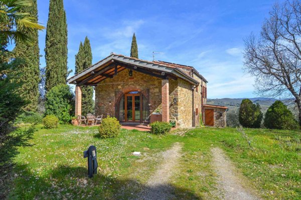 casa indipendente in vendita a Sassocorvaro Auditore in zona Castelnuovo