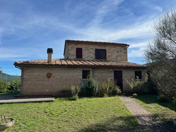 casa indipendente in vendita a Sassocorvaro Auditore in zona Castelnuovo