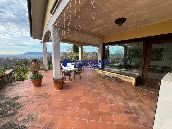 casa indipendente in vendita a Sassocorvaro Auditore in zona Castelnuovo