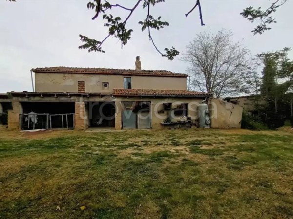 casa indipendente in vendita a Sassocorvaro Auditore