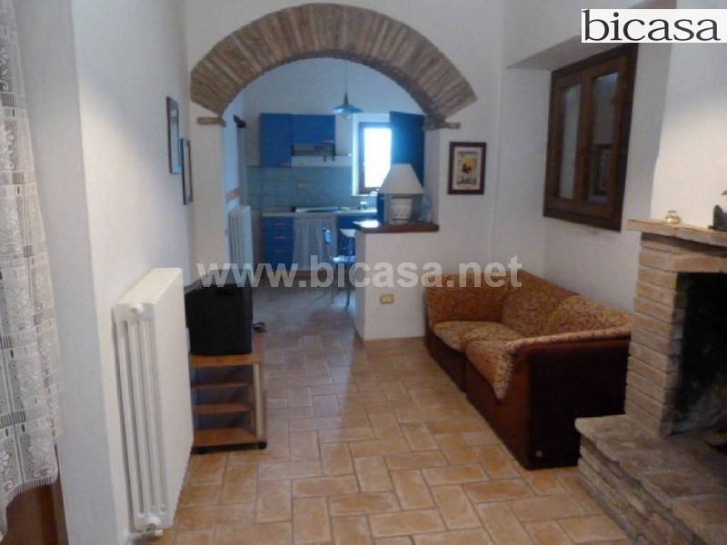 casa indipendente in vendita a Sassocorvaro Auditore in zona Sassocorvaro