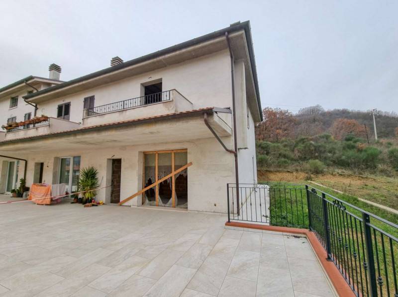 casa indipendente in vendita a Sassocorvaro Auditore in zona Mercatale