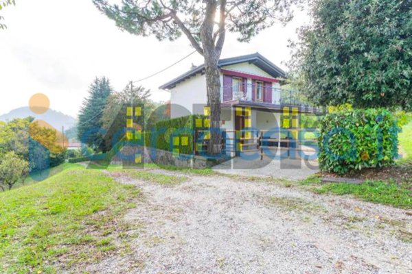 villa in vendita a Sassocorvaro Auditore in zona Castelnuovo