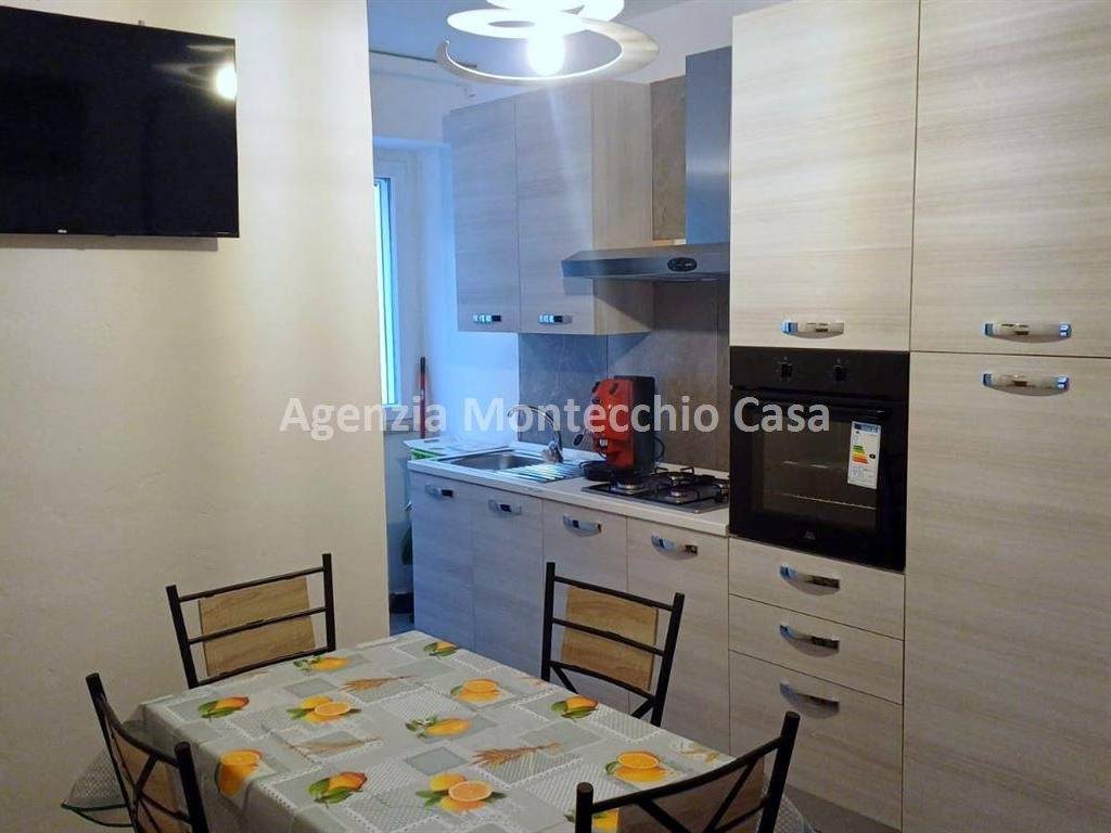 appartamento in vendita a Sassocorvaro Auditore in zona Mercatale