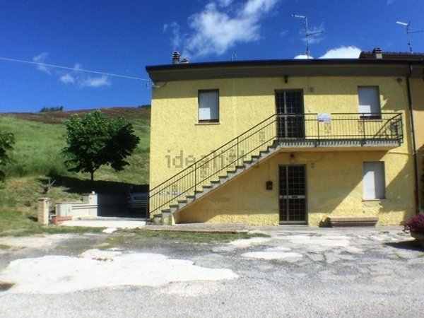 appartamento in vendita a Sassocorvaro Auditore in zona Casinina