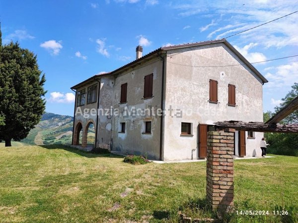 casa indipendente in vendita a Sassocorvaro Auditore in zona Casinina