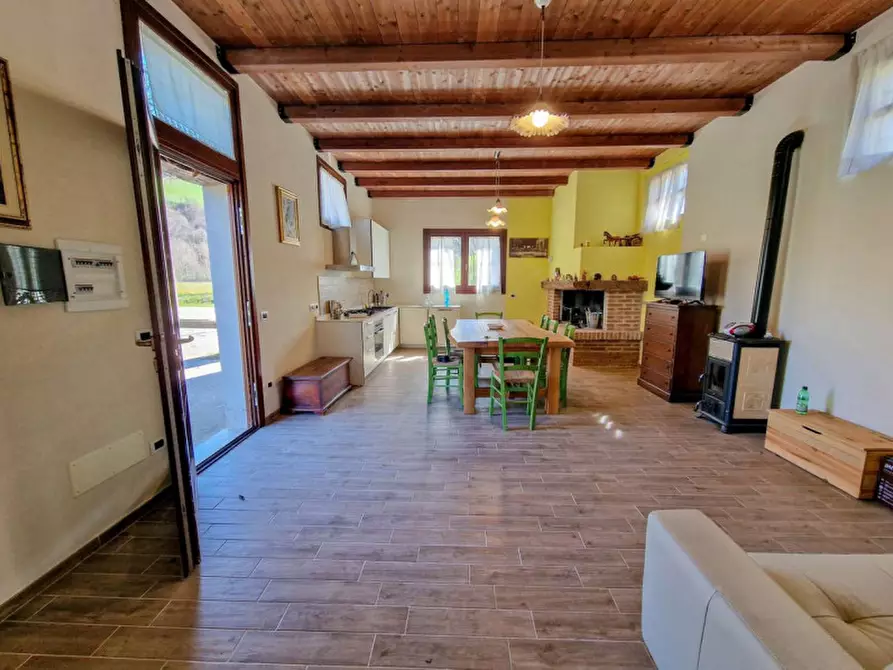 casa indipendente in vendita a Sassocorvaro Auditore