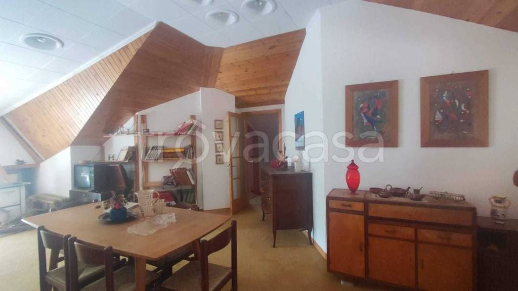 appartamento in vendita a Sassocorvaro Auditore in zona Sassocorvaro