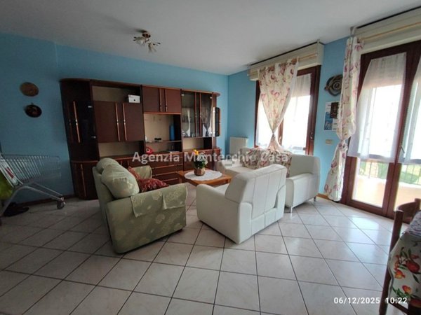 appartamento in vendita a Sassocorvaro Auditore in zona Casinina