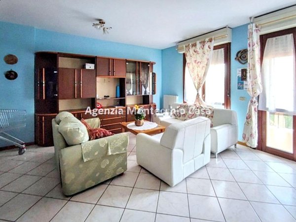 appartamento in vendita a Sassocorvaro Auditore in zona Casinina