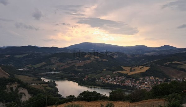 casa indipendente in vendita a Sassocorvaro Auditore in zona Sassocorvaro
