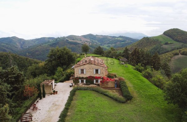 casa indipendente in vendita a Sassocorvaro Auditore