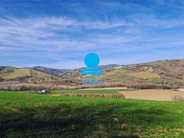 casa indipendente in vendita a Sassocorvaro Auditore in zona Mercatale