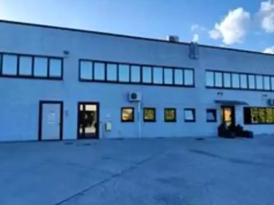 locale di sgombero in vendita a Sassocorvaro Auditore in zona Sassocorvaro