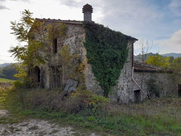casa indipendente in vendita a Sassocorvaro Auditore in zona Mercatale