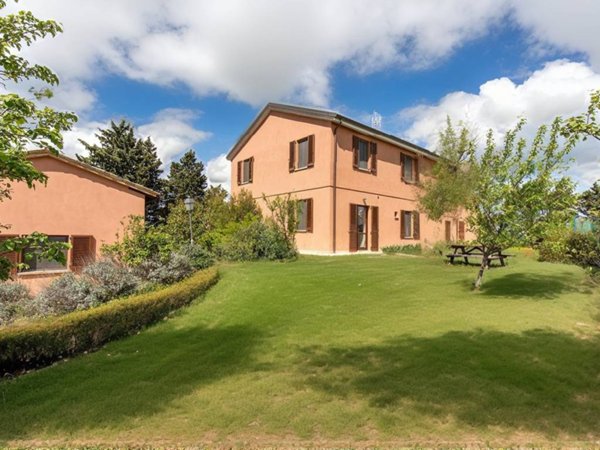 casa indipendente in vendita a Sassocorvaro Auditore