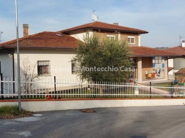 casa indipendente in vendita a Sassocorvaro Auditore in zona Casinina