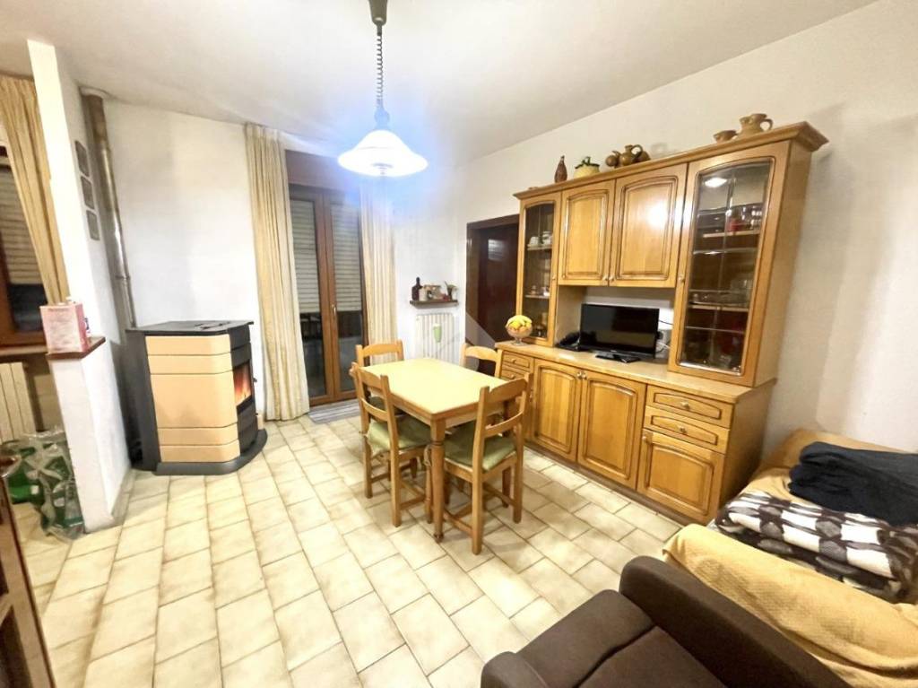 appartamento in vendita a Sassocorvaro Auditore in zona Casinina