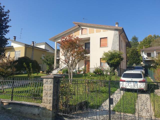 casa indipendente in vendita a Sassocorvaro Auditore in zona Castelnuovo
