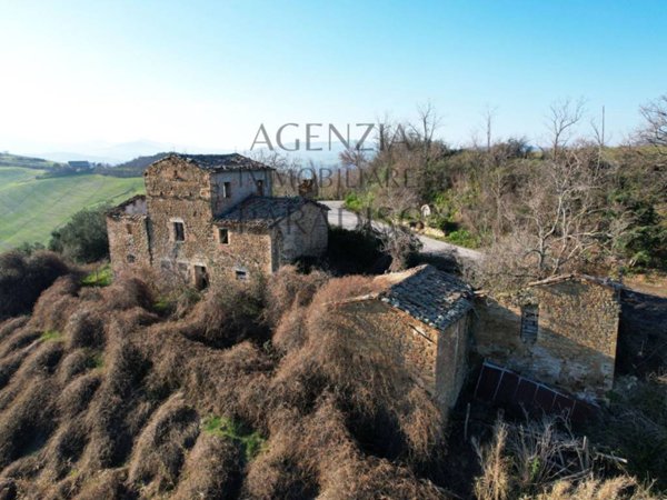 casa indipendente in vendita a Sassocorvaro Auditore