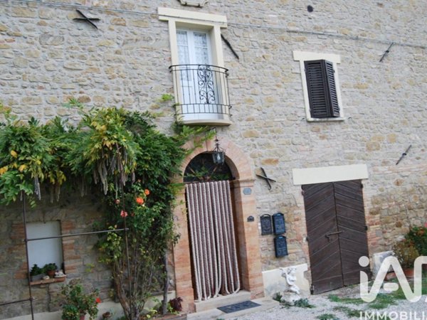 casa indipendente in vendita a Sassocorvaro Auditore in zona Auditore