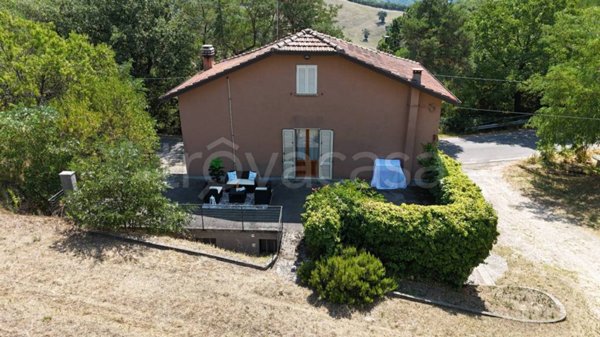 casa indipendente in vendita a Sassocorvaro Auditore in zona Sassocorvaro