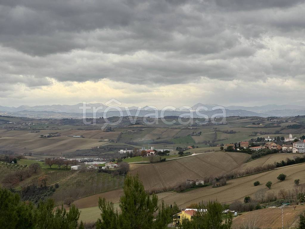 appartamento in vendita ad Agugliano