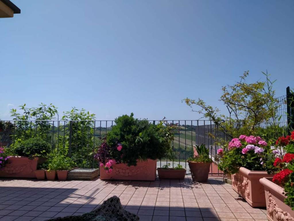 appartamento in vendita ad Agugliano