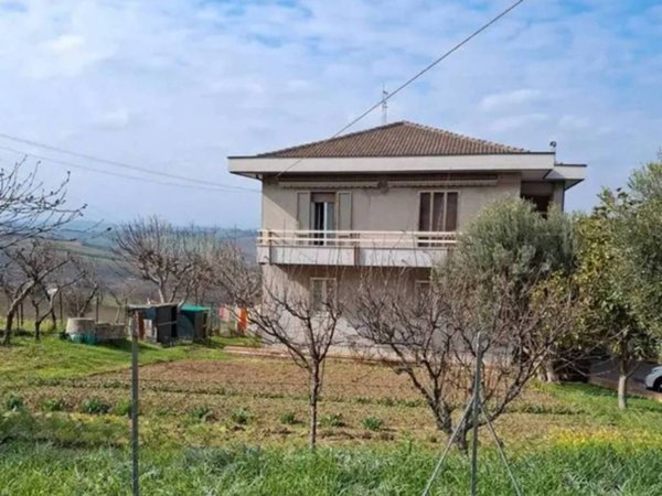 appartamento in vendita ad Agugliano