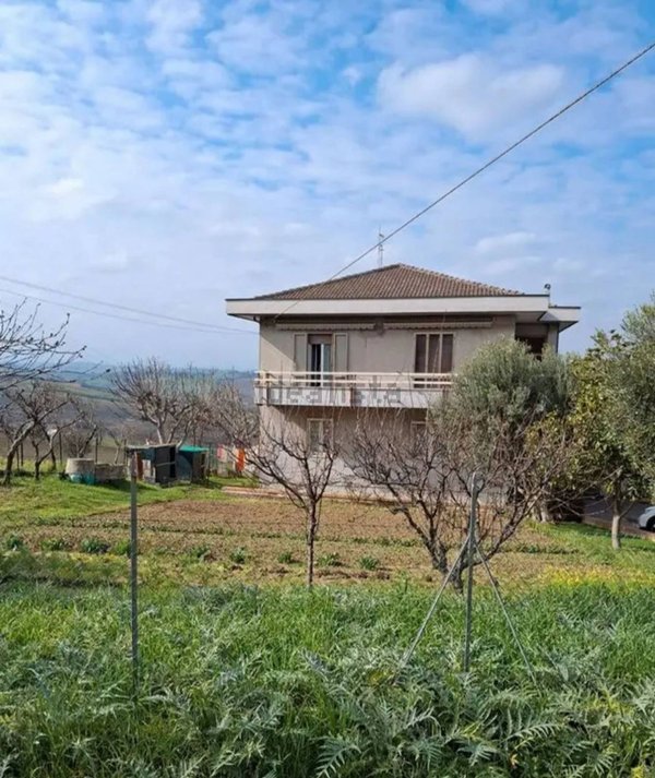 appartamento in vendita ad Agugliano
