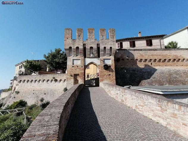 appartamento in vendita ad Agugliano in zona Castel d'Emilio