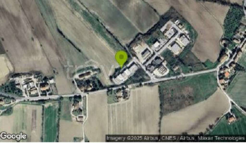 negozio in vendita ad Agugliano in zona Borgo Ruffini