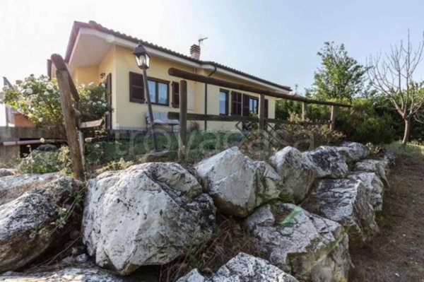 casa indipendente in vendita ad Agugliano