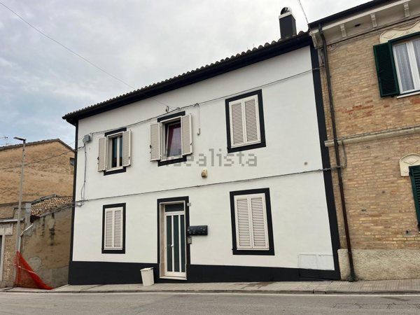 appartamento in vendita ad Agugliano