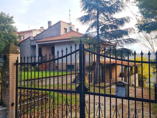 casa indipendente in vendita ad Agugliano