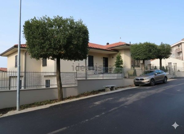 casa indipendente in vendita ad Agugliano