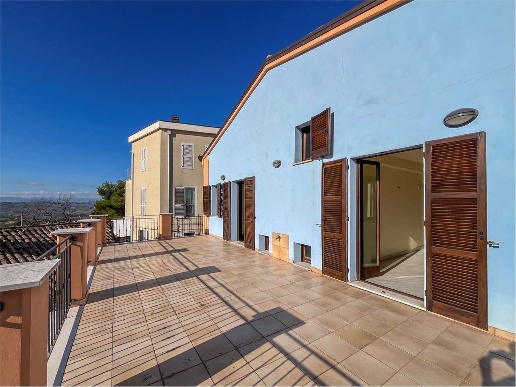 appartamento in vendita ad Agugliano