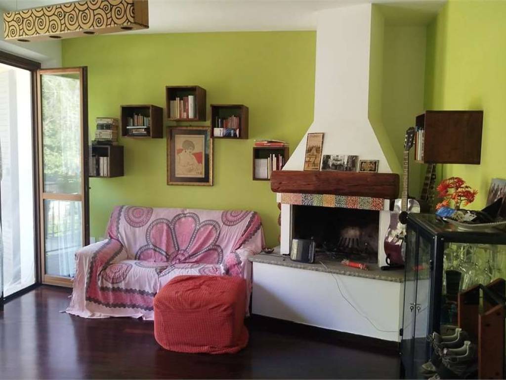 casa indipendente in vendita ad Agugliano in zona Castel d'Emilio