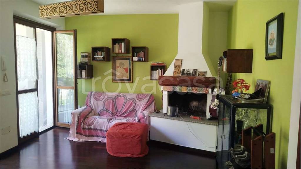 casa indipendente in vendita ad Agugliano in zona Castel d'Emilio