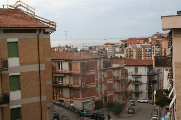 appartamento in vendita ad Ancona in zona Posatora