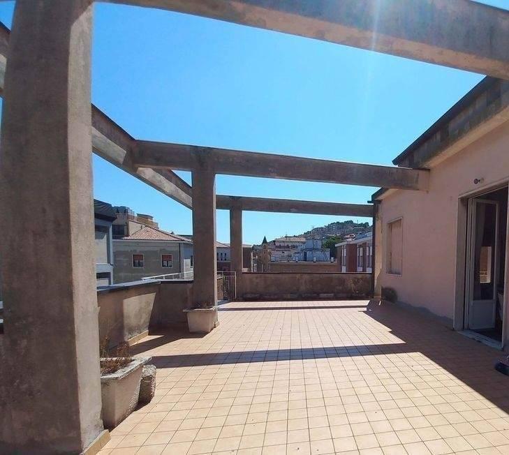 appartamento in vendita ad Ancona in zona Centro Storico