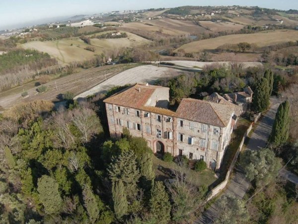 casa indipendente in vendita ad Ancona