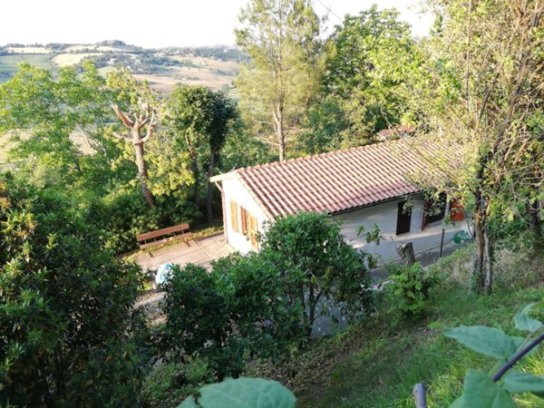 casa indipendente in vendita ad Ancona in zona Gallignano