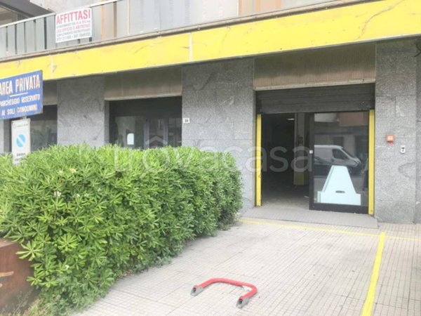 negozio in vendita ad Ancona in zona Piano San Lazzaro