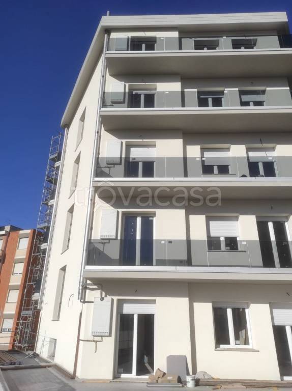 appartamento in vendita ad Ancona in zona Vallemiano