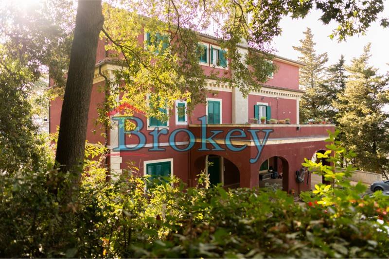 villa in vendita ad Ancona in zona Pinocchio
