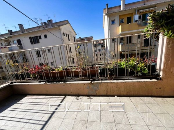 appartamento in vendita ad Ancona in zona Piano San Lazzaro