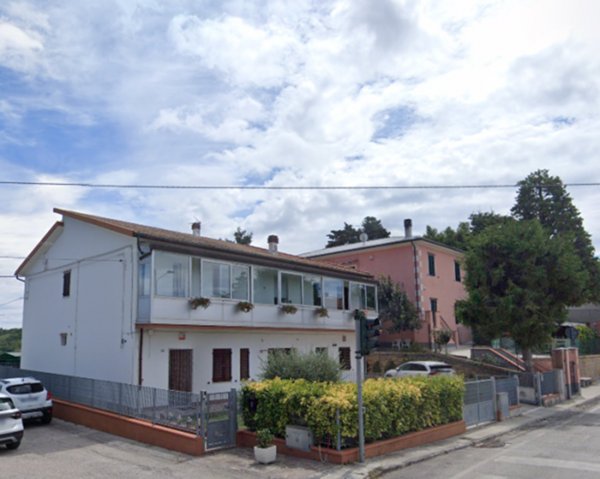 appartamento in vendita ad Ancona in zona Sappanico