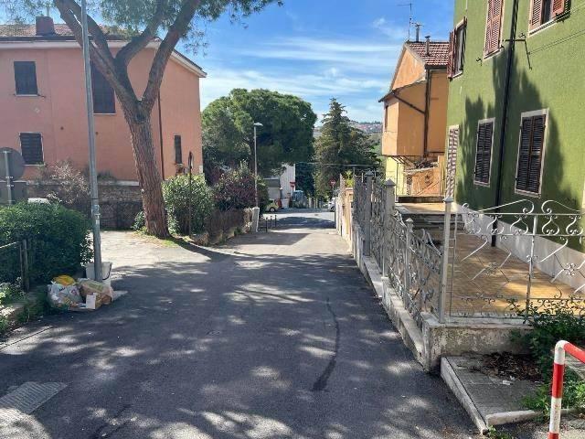 appartamento in vendita ad Ancona in zona Piano San Lazzaro